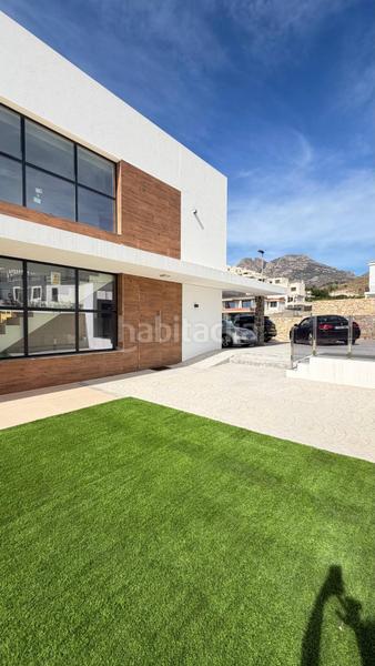 Foto 997f8e92-46a6-4b30-a9c2-7b8dc385ba7a. Chalet with parking pool in balcón de Finestrat-terra marina Finestrat