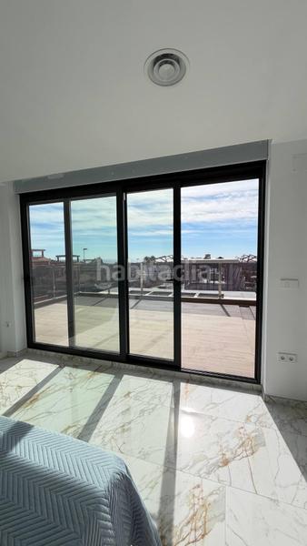 Foto d0dea879-d04e-40e4-a484-683021db0b57. Chalet with parking pool in balcón de Finestrat-terra marina Finestrat