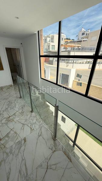 Foto 19d49d4d-6565-45a1-acc2-d5158b0fa412. Chalet en balcón de Finestrat-terra marina Finestrat