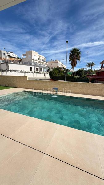 Foto 006f3b1e-0979-41a9-a029-55832beeb929. Xalet amb aparcament piscina a balcón de Finestrat-terra marina Finestrat