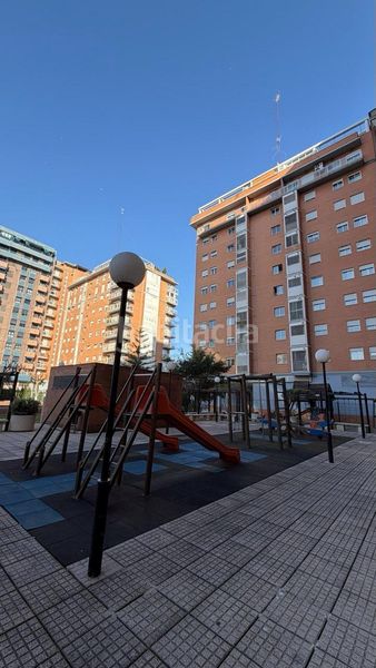 Foto 18997a74-72de-4906-bb38-d5dd7e2f42ad. Àtic amb aparcament piscina a Penya-Roja - Avda. Francia Valencia