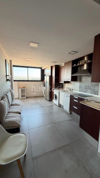 Foto 2ea5b609-d259-4fc0-91bc-a2447c085ddd. Àtic amb aparcament piscina a Penya-Roja - Avda. Francia Valencia