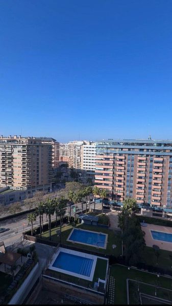 Foto a327b108-f15c-4097-b870-827cfded2608. Àtic amb aparcament piscina a Penya-Roja - Avda. Francia Valencia