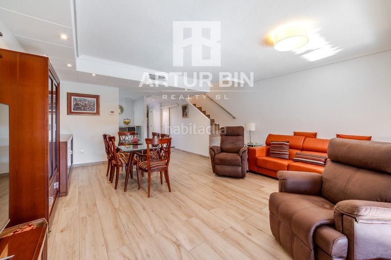 Foto 4e59ec31-022b-4541-b9b8-141a6da97a55. Casa adossada amb aparcament piscina a Mas Camarena Bétera