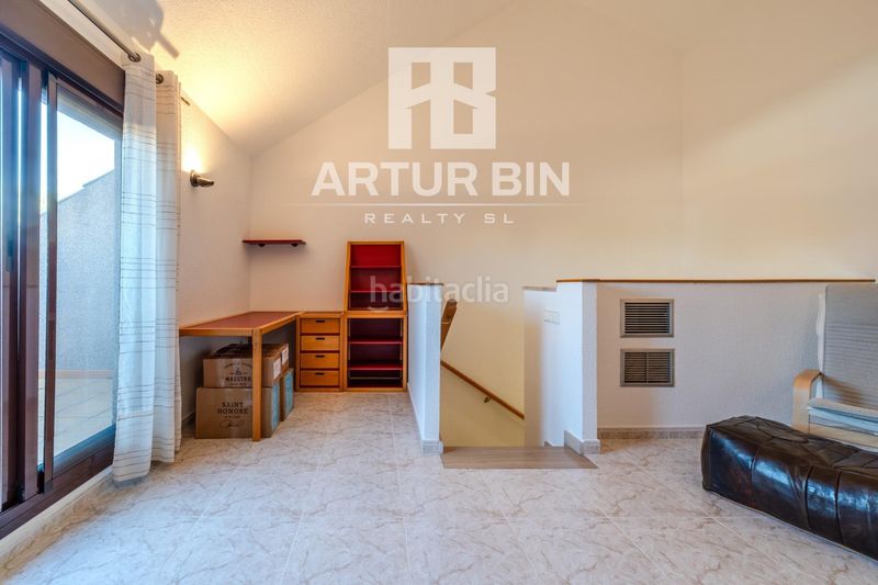 Foto 78d212ab-d3a0-47ee-b0ff-01ac795394a1. Casa adossada amb aparcament piscina a Mas Camarena Bétera