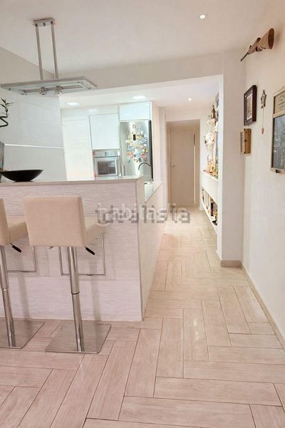 Foto 18e4cd6c-e864-4f1a-9efd-83c8a4c68dba. Apartamento en Barrio Benicalap Valencia