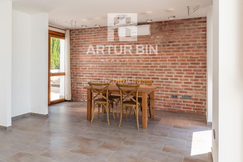 Foto 07606cf6-a21f-4d78-9b52-d2ee679063b2. Casa amb aparcament a El Bosque Chiva