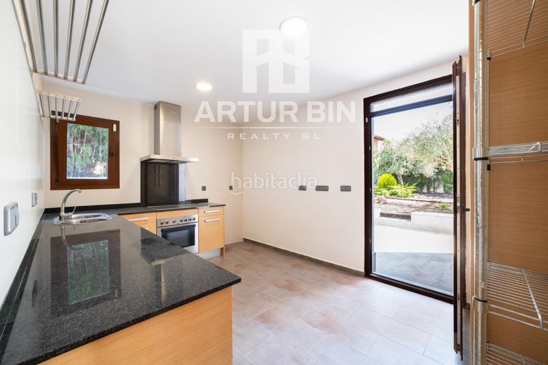 Foto 1afcd807-6552-490d-bc7a-851cbf130993. Casa amb aparcament a El Bosque Chiva