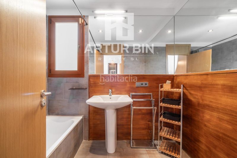 Foto 3a5e02aa-d5dc-456b-890a-87cd1000ad1f. Casa amb aparcament a El Bosque Chiva