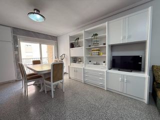 Appartamento in Avenida de Abril-9 de Octubre. Piso en venta en calle maestrat, sagunto
