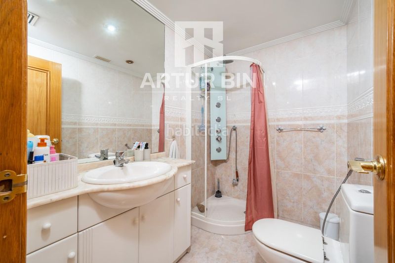 Foto db822a09-176b-4a22-b17f-ff2d77b6ebdb. Àtic amb calefacció aparcament piscina a Barrio de Campanar Valencia