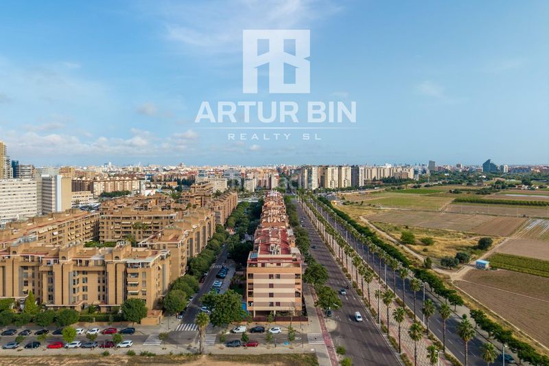 Foto f135a13f-1624-47b3-8698-afa262f151ef. Àtic amb calefacció aparcament piscina a Barrio de Campanar Valencia