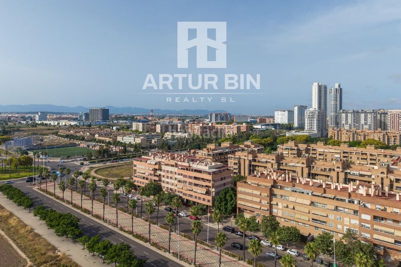 Foto fbbb7061-9d00-4bfc-971b-8882337d4402. Àtic amb calefacció aparcament piscina a Barrio de Campanar Valencia