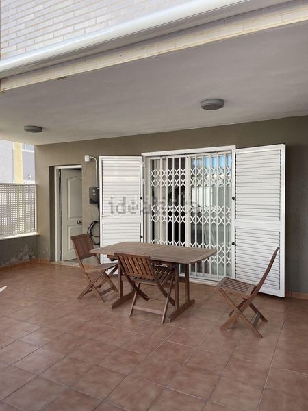 Foto eb47ff7d-e478-4a7a-933b-6a6dbdcc8904. Casa aparellada amb aparcament a Moncófar Playa Moncofa
