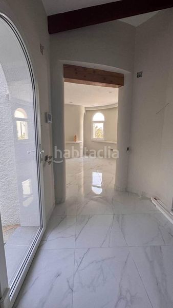 Foto 54aa079f-62a0-483e-a415-596eeb51b6ec. Casa amb aparcament piscina a Mascarat Altea