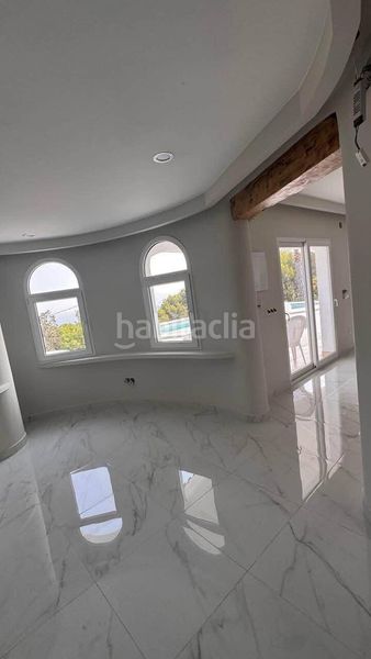 Foto 56bbea1a-2dab-49bb-8ffb-2dc5d7f05782. Casa amb aparcament piscina a Mascarat Altea