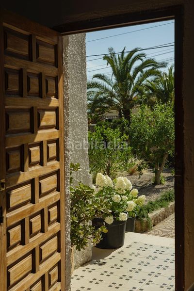 Foto a3fde325-ee14-4e91-b60d-ae785f60d4b4. Casa amb calefacció aparcament piscina a Urbanizaciones Llíria