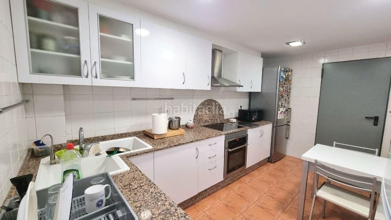 Foto 2de7385c-80f8-48e5-8966-edb76d9ddc43. Casa adossada amb aparcament a Zona Alta Puçol