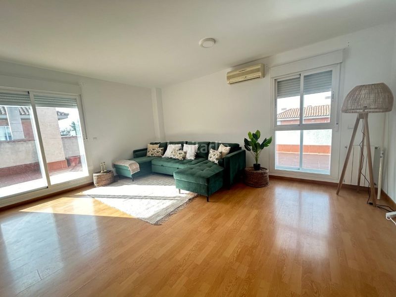 Foto 5de174a4-8708-4c60-88c0-9e47e0457538. Penthouse with parking in Centro Villaviciosa de Odón
