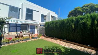 Chalet  Carrer de severo ochoa. Adosado con jardín, solárium, piscina y 2 plazas de garaje en or