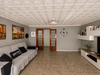 Pis a Carrer de Ribelles Comín