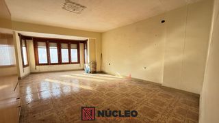 Casa a schiera  Carrer de santa bárbara. Chalet adosado en venta en calle de santa bárbara