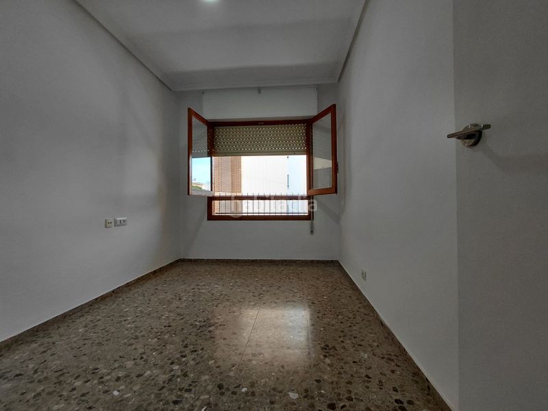 Foto 1b765857-8e02-43b8-afda-d6a78736810d. Rent flat in Centro Almazora / Almassora