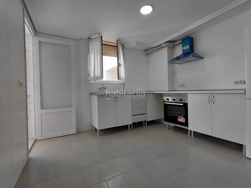 Foto 21df9627-669a-4b35-a7c5-712c16d303a4. Rent flat in Centro Almazora / Almassora