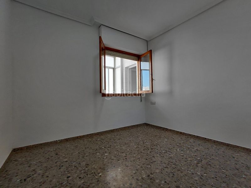 Foto bac34ec5-5db4-441f-9d75-a430a0486dec. Rent flat in Centro Almazora / Almassora
