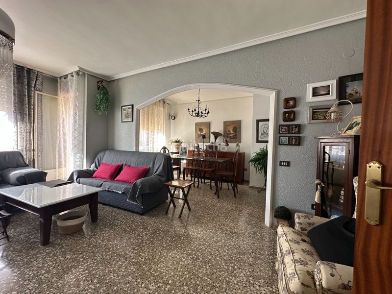 Foto 453b8f66-18b6-44c4-9073-07723a923837. Pis a Centro Almazora / Almassora