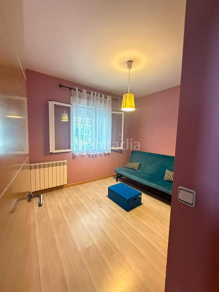 Foto 7be8779a-fd50-4f23-a5e0-476e7a774b2d. Chalet mit kamin heizung parking in Pioz