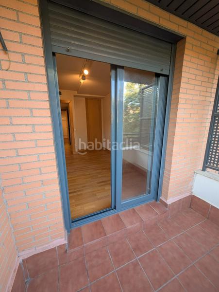 Foto 0d848940-1f5f-4a9f-9b8d-89a328eb43df. Piso en calle josé antonio andrés rodríguez 5 amplio piso en valdeluz – con terraza, piscina, pádel y todo lo que necesitas en Yebes