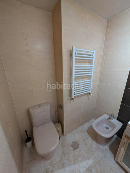 Foto 16c4d47e-1c73-446f-9609-d3c58d7a3419. Piso en calle josé antonio andrés rodríguez 5 amplio piso en valdeluz – con terraza, piscina, pádel y todo lo que necesitas en Yebes