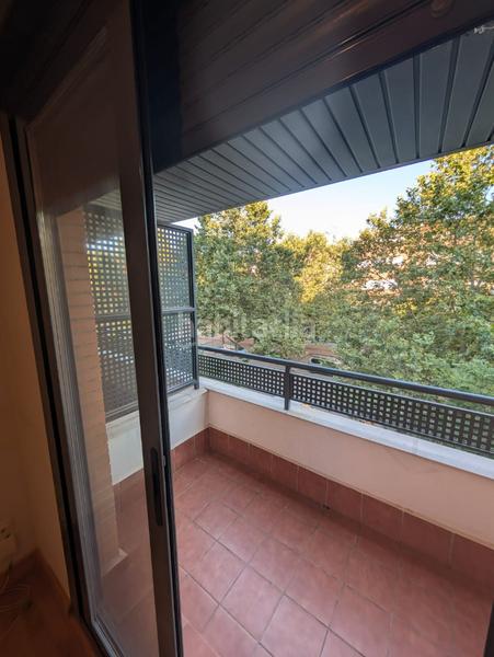 Foto 24fa4627-0385-4fc2-850b-6689d697c11e. Piso en calle josé antonio andrés rodríguez 5 amplio piso en valdeluz – con terraza, piscina, pádel y todo lo que necesitas en Yebes