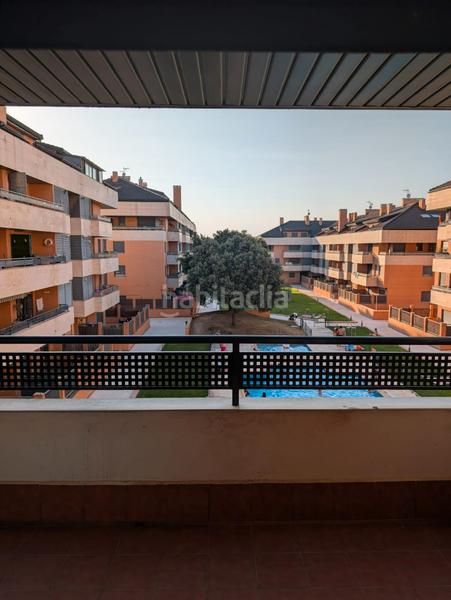 Foto 88dc6096-3834-4629-90ed-3c794d6fe8b1. Piso en calle josé antonio andrés rodríguez 5 amplio piso en valdeluz – con terraza, piscina, pádel y todo lo que necesitas en Yebes