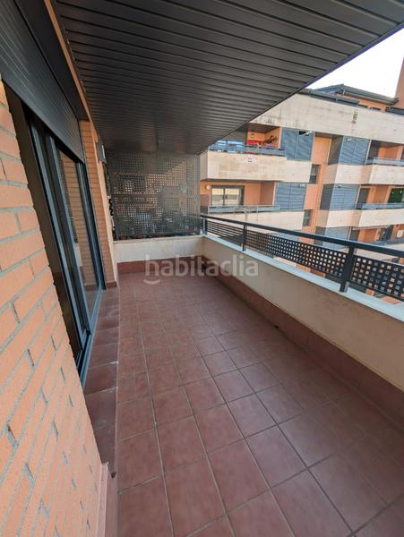 Foto f660e713-cb79-4a43-809d-899a50f0c8ec. Piso en calle josé antonio andrés rodríguez 5 amplio piso en valdeluz – con terraza, piscina, pádel y todo lo que necesitas en Yebes