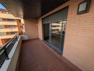 Pis a Calle josé antonio andrés rodríguez 5. Amplio piso en valdeluz – con terraza, piscina, pádel y todo lo