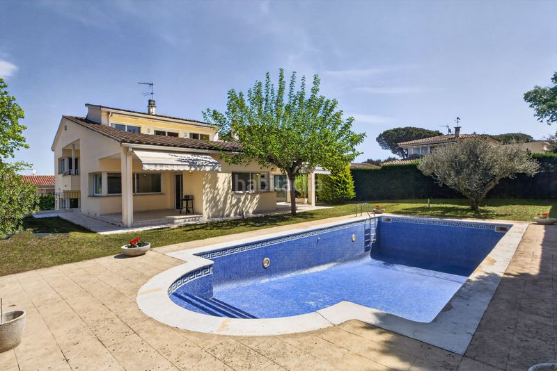 Foto 042f2343-d9a4-4b9f-986b-2b0d919111db. Casa amb xemeneia calefacció aparcament piscina a Aiguaviva