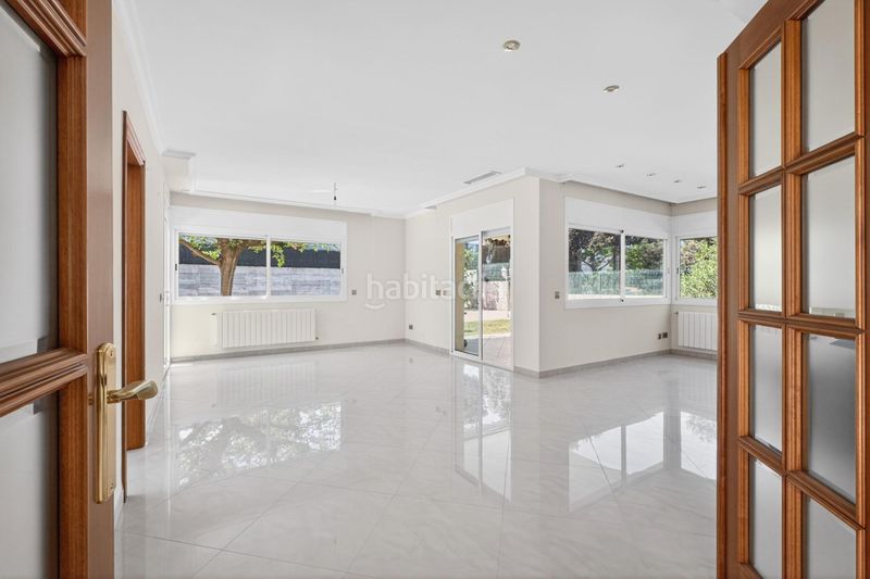 Foto 0886cb8a-7d51-4cab-a8d9-c1490bf9cadc. Casa amb xemeneia calefacció aparcament piscina a Aiguaviva