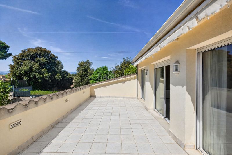 Foto 17aca1a0-8e62-454f-b2c1-430f2358b668. Casa amb xemeneia calefacció aparcament piscina a Aiguaviva