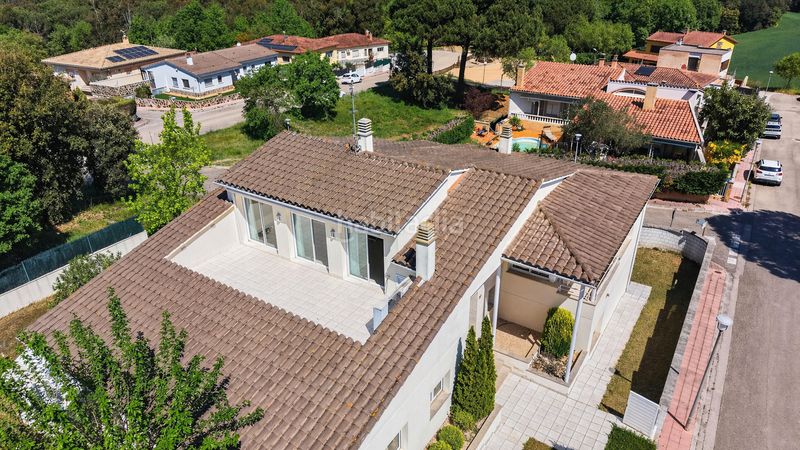 Foto 5f1f90e5-be63-4615-8f6a-f84845d28ac0. Casa amb xemeneia calefacció aparcament piscina a Aiguaviva