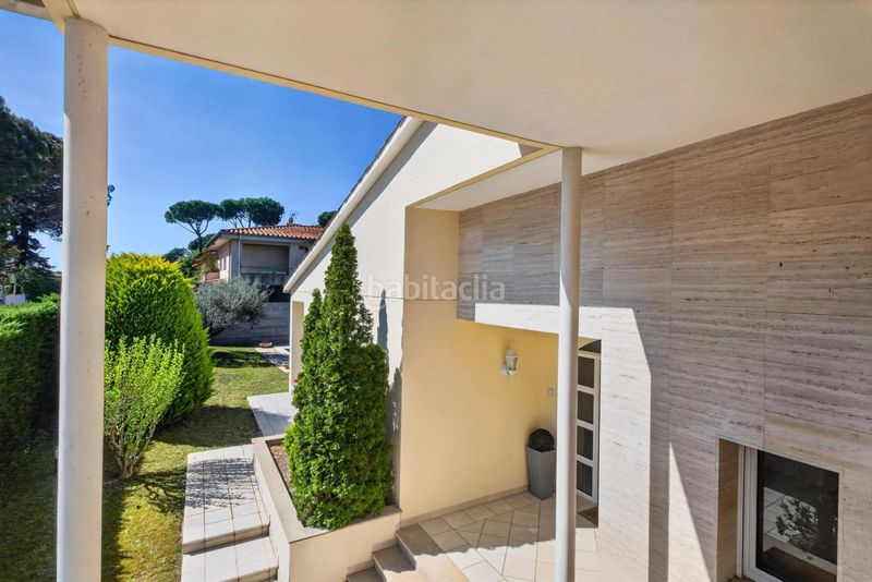 Foto 9c21fa55-d659-42d3-8659-e57302e10942. Casa amb xemeneia calefacció aparcament piscina a Aiguaviva