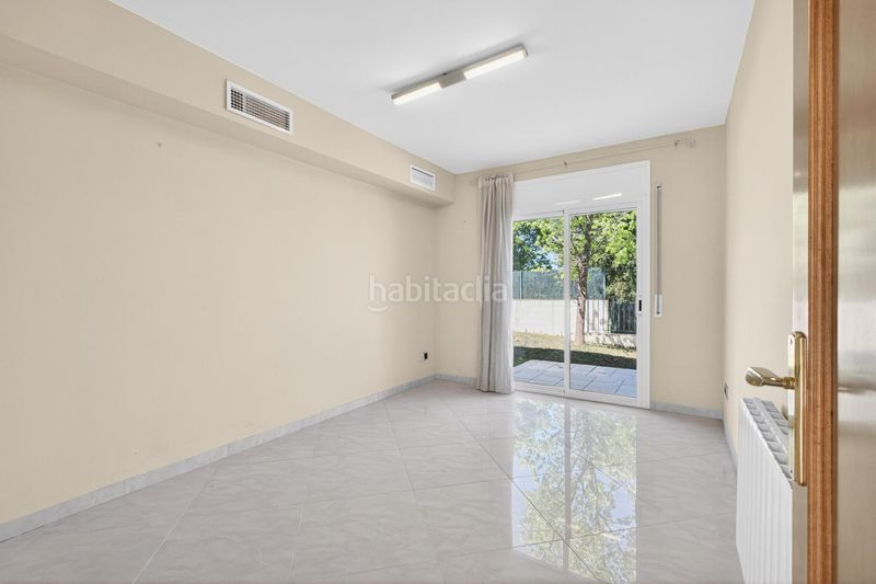 Foto 9d5cfcbf-383d-49b4-bbd8-4785651e14b0. Casa amb xemeneia calefacció aparcament piscina a Aiguaviva