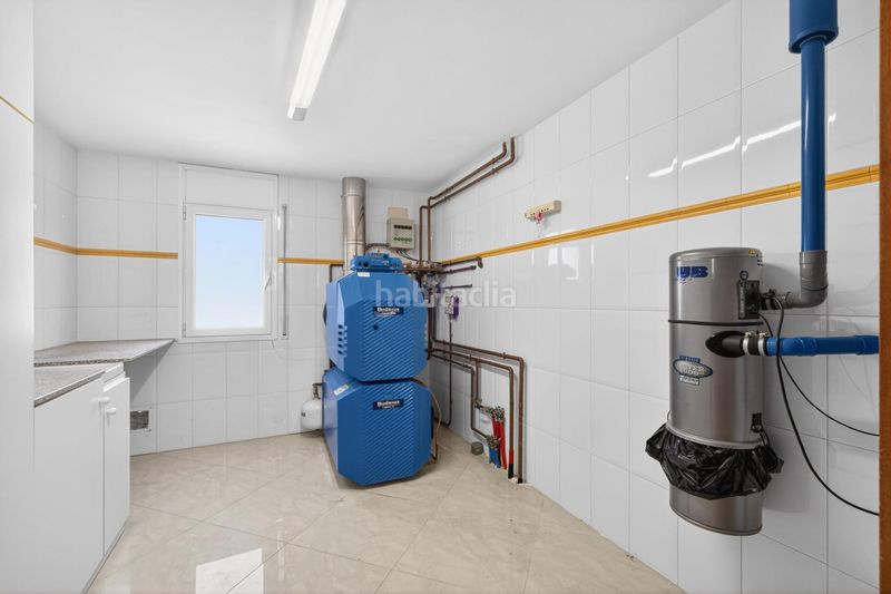 Foto f3de9175-0a75-42ba-bd3a-7778403209a0. Casa amb xemeneia calefacció aparcament piscina a Aiguaviva