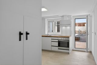 Reihenhaus  Carrer del mig. Casa de poble reformada el 2026, amb pati de 50 m² i ubicació ex