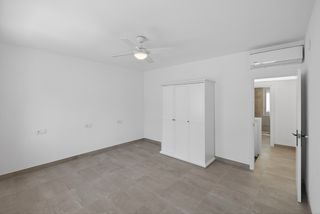 Maison jumelée  Carrer del mig. Casa de poble reformada el 2026, amb pati de 50 m² i ubicació ex