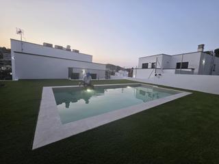 Xalet a Segur de dalt. Casa chalet independiente en calafell
