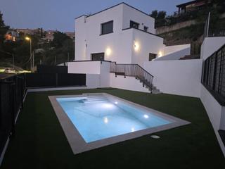 Casa a Segur de dalt. Casa chalet independiente en calafell
