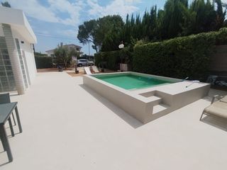 Wohngrundstück in Joan maragall 480. Parcela en la torre de claramunt