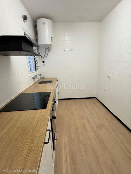 Foto 0dd2bc3a-73ea-4153-9f17-caf290134e22. Pis a empar nadal 16 a Nucli Antic Cunit